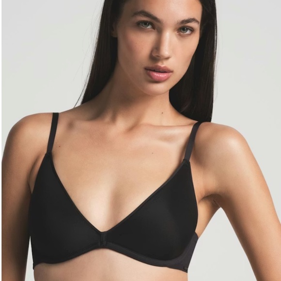 NWT Skims weightless scoop bra - onyx - Picture 2 of 8